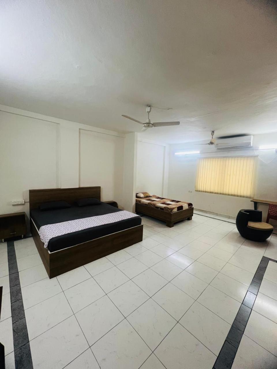 Lara Guest House Hyderabad Ngoại thất bức ảnh